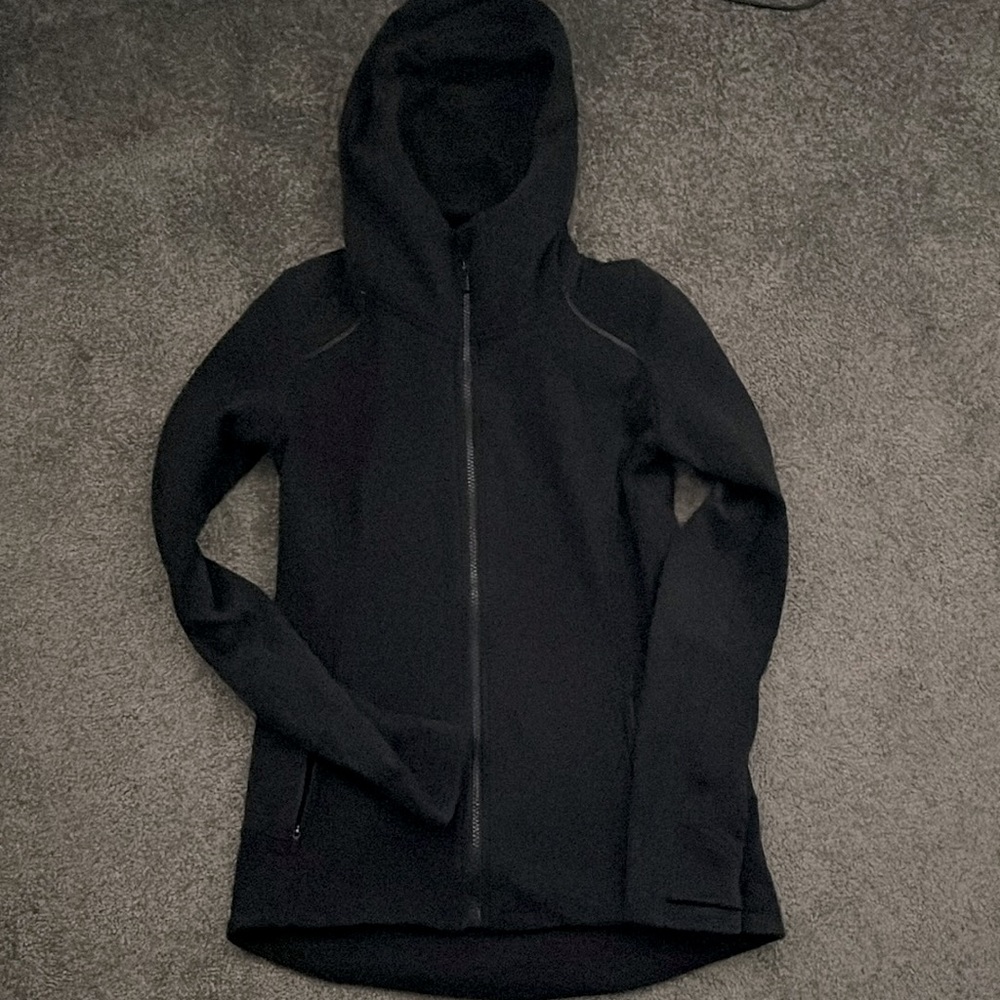 Women’s Athleta zip up, hooded XS